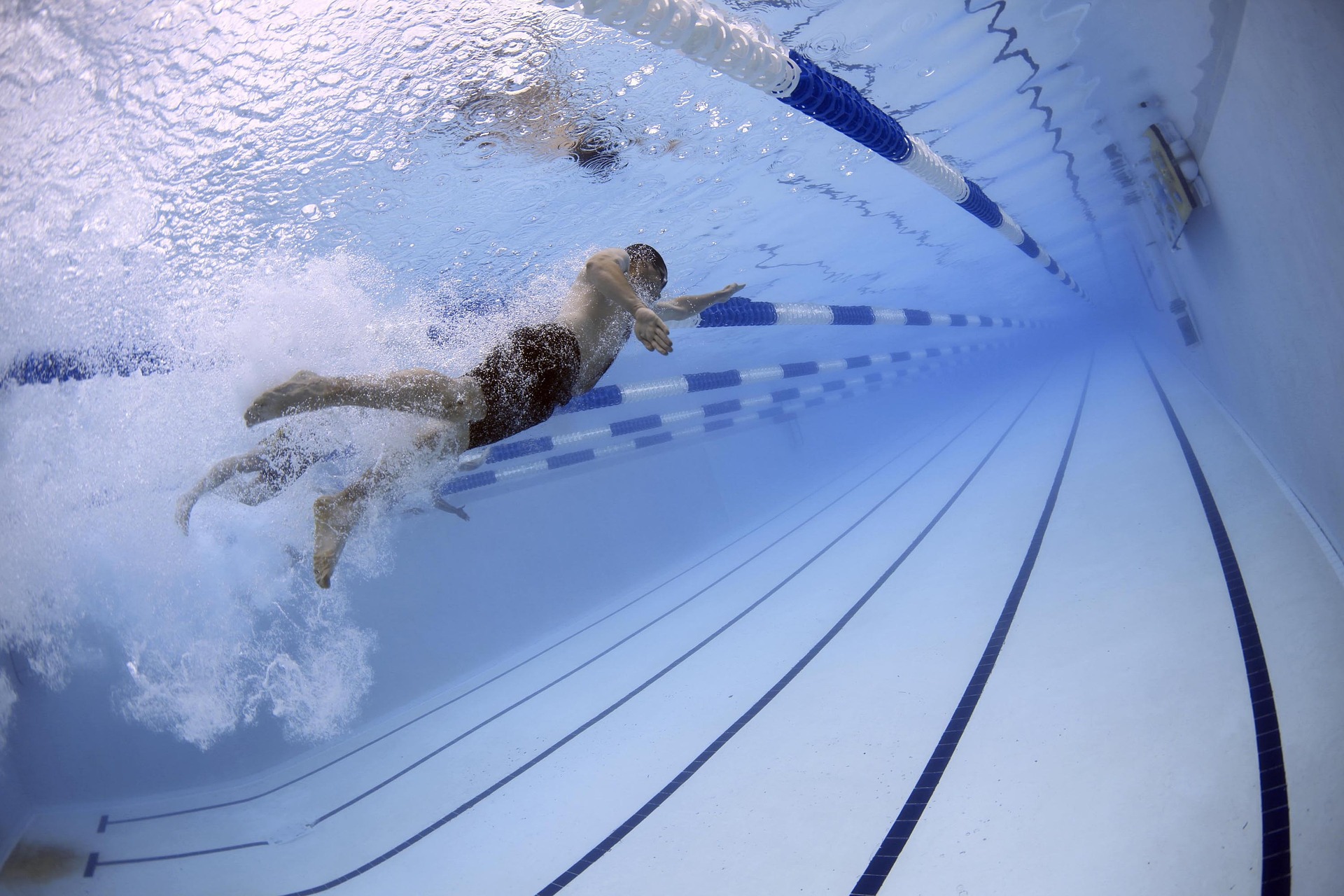 Pływanie – co daje i dlaczego warto uprawiać tę dyscyplinę?